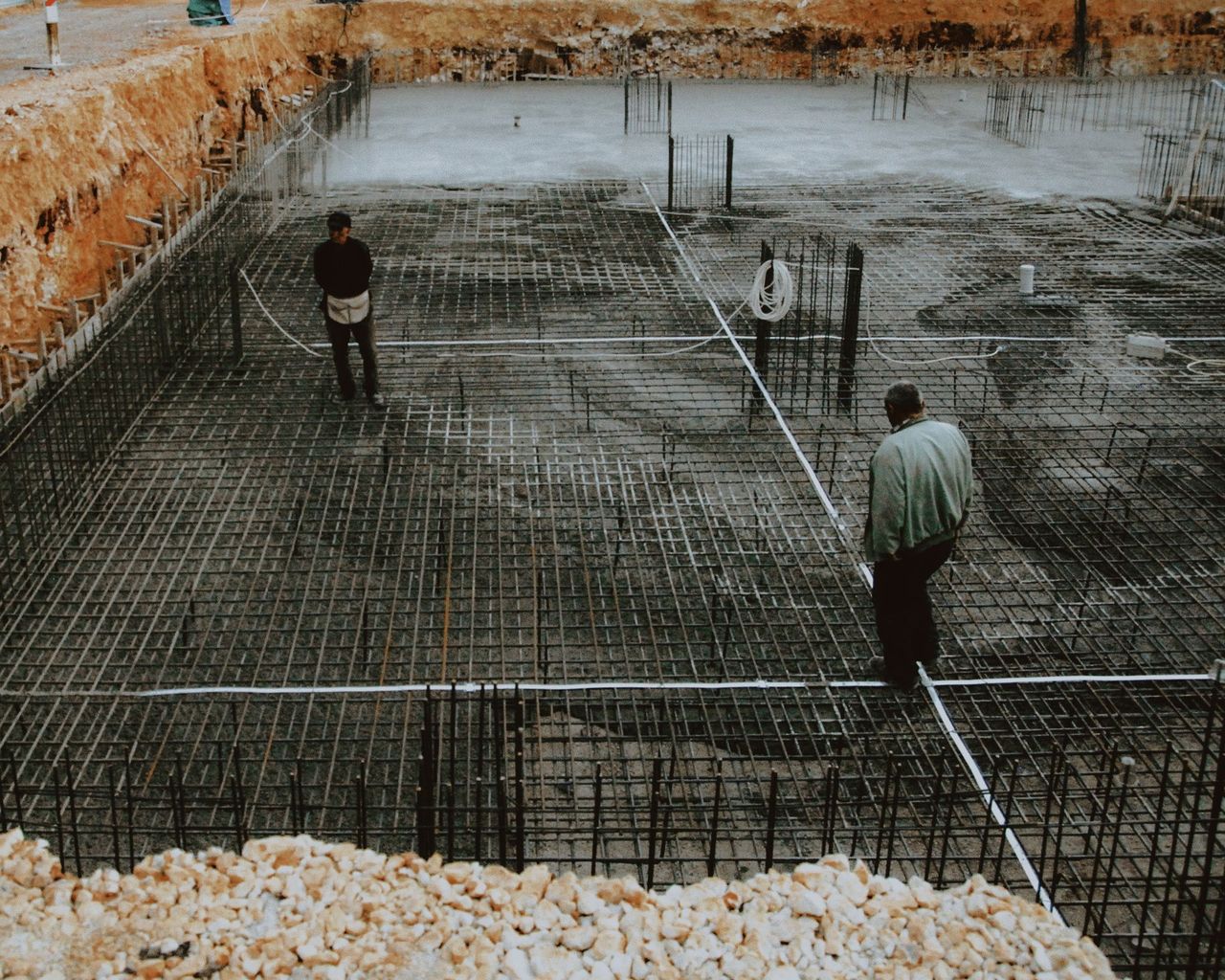 Ferraillage et gros œuvre sur un chantier de construction